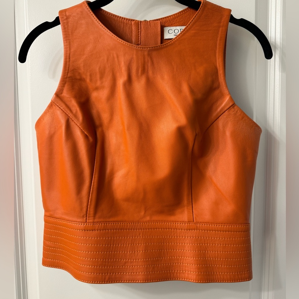 Beautiful Fit Size Small fits up to 32 DDD comfortably